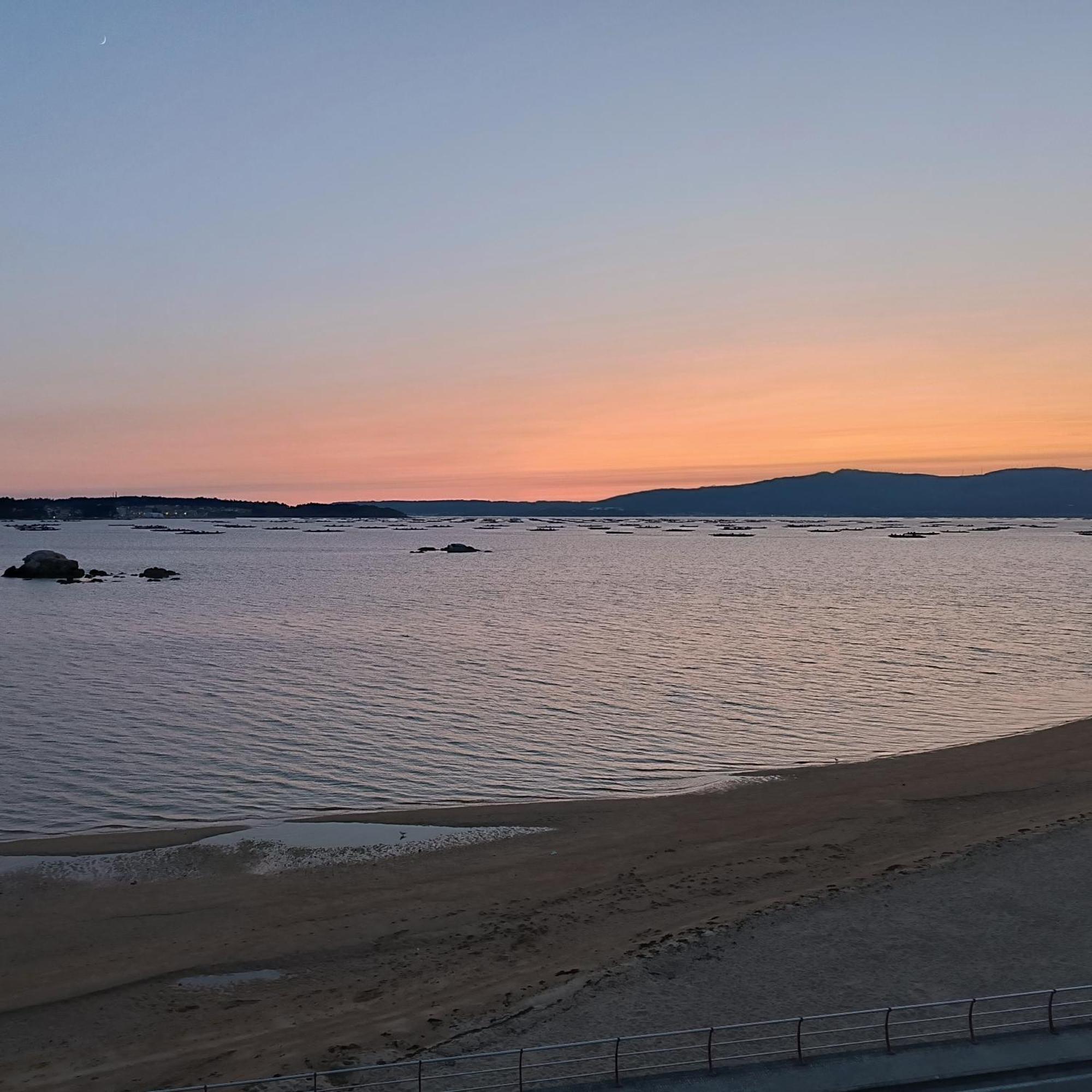 Mirador Mar De Castelao, 1ª Linea De Playa Urbana Apartment บียานูเอบา เด อาโรซา ภายนอก รูปภาพ
