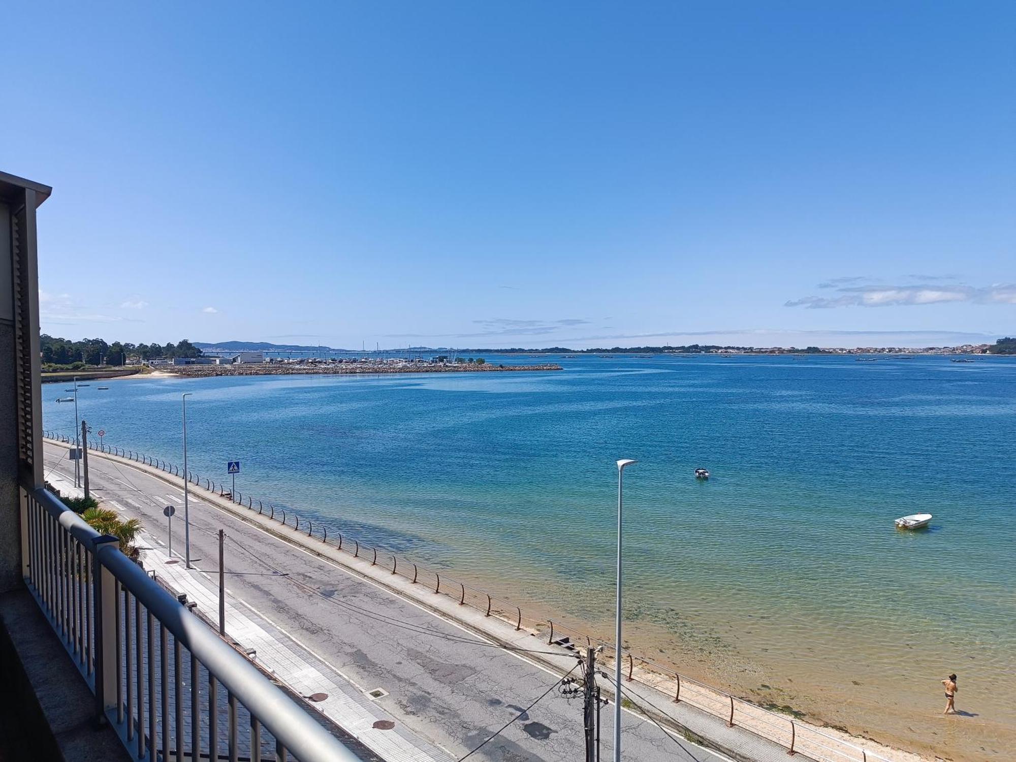 Mirador Mar De Castelao, 1ª Linea De Playa Urbana Apartment บียานูเอบา เด อาโรซา ภายนอก รูปภาพ